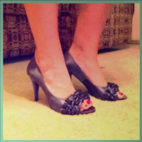 Satin Ruffle Heels - Picture 1 of 4